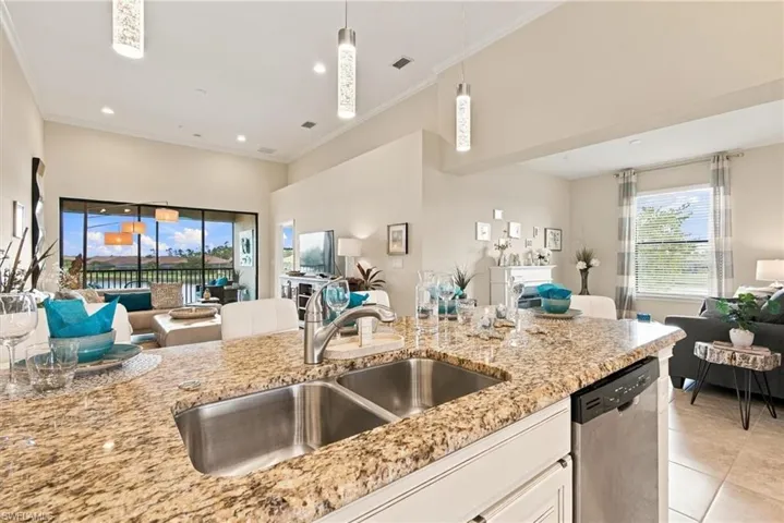 9419 Benvenuto Ct 204, Naples, Florida 34119