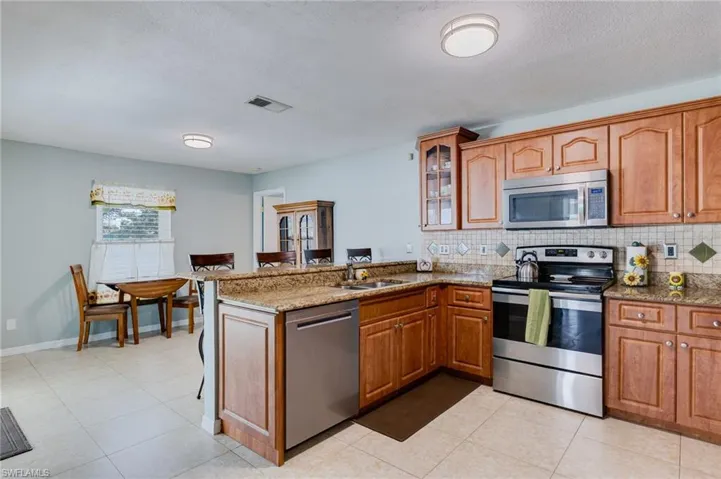 321 Santa Barbara Blvd, Cape Coral, Florida 33991