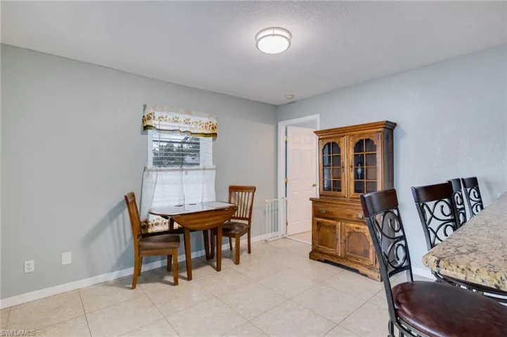 321 Santa Barbara Blvd, Cape Coral, Florida 33991