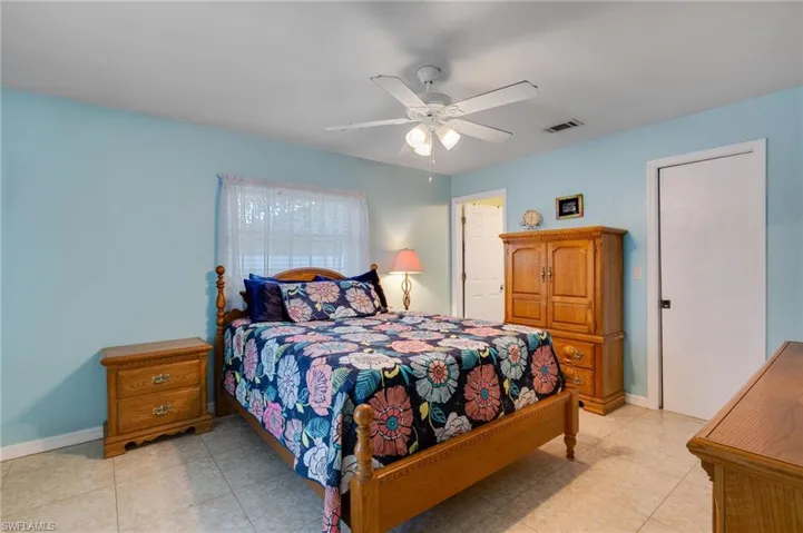 321 Santa Barbara Blvd, Cape Coral, Florida 33991