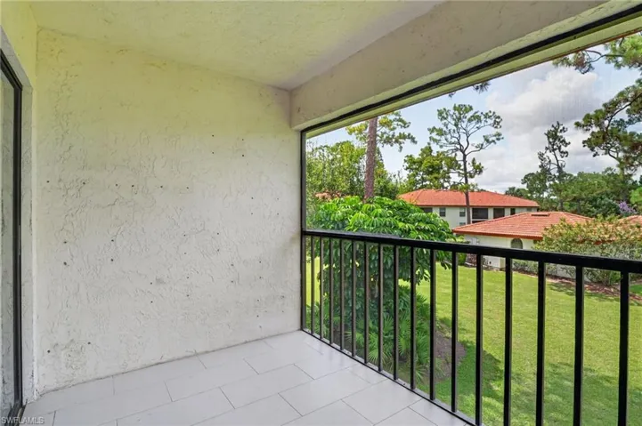 909 Augusta Blvd 7, Naples, Florida 34113