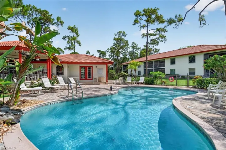 909 Augusta Blvd 7, Naples, Florida 34113