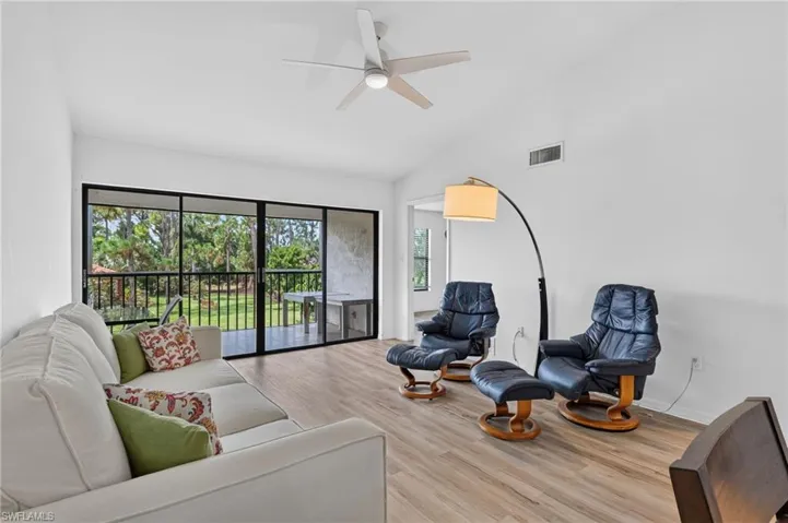 909 Augusta Blvd 7, Naples, Florida 34113
