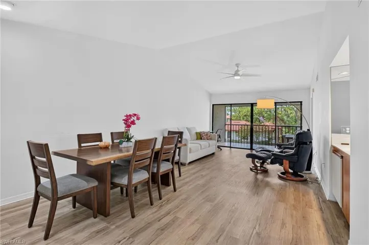 909 Augusta Blvd 7, Naples, Florida 34113