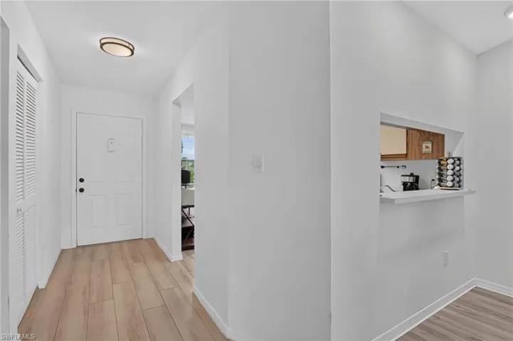 909 Augusta Blvd 7, Naples, Florida 34113