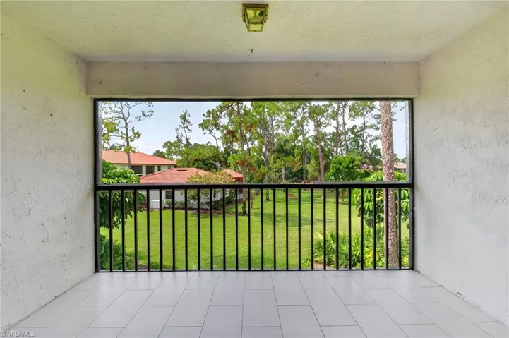 909 Augusta Blvd 7, Naples, Florida 34113