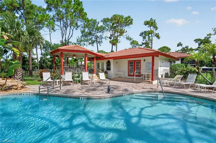 909 Augusta Blvd 7, Naples, Florida 34113