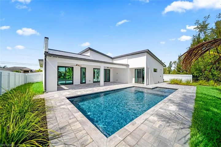 1419 Sw 15th Ter, Cape Coral, Florida 33991