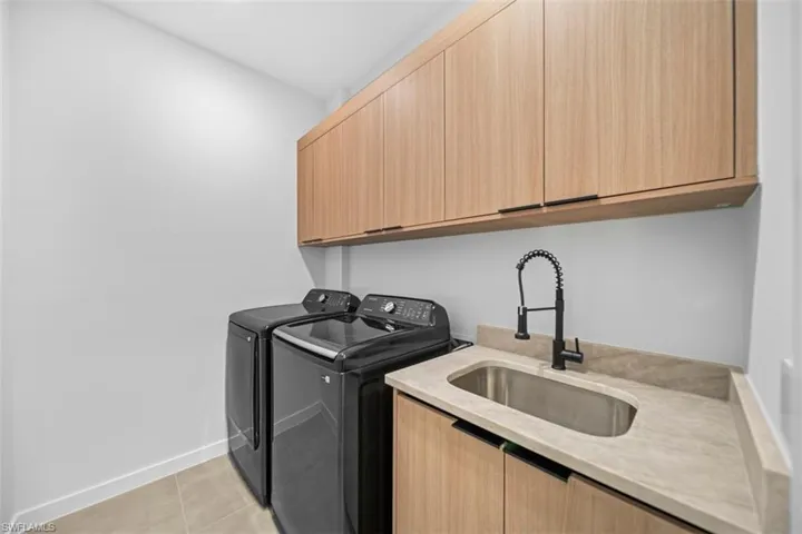 1419 Sw 15th Ter, Cape Coral, Florida 33991