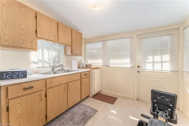 apt kitchen