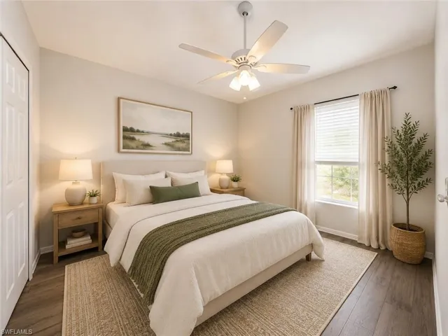 841  8th SE ST, Naples, FL 34117