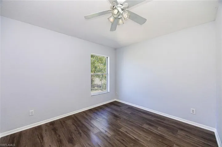 841  8th SE ST, Naples, FL 34117