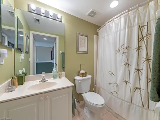 19870 Breckenridge Dr 403, Estero, Florida 33928