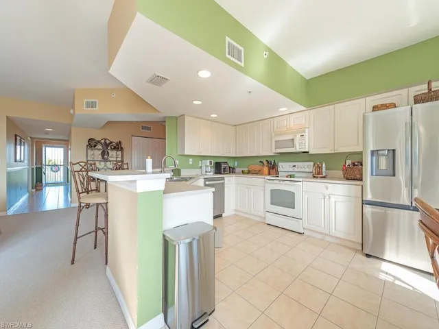 19870 Breckenridge Dr 403, Estero, Florida 33928