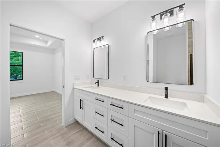 3814 Gator Cir W, Cape Coral, Florida 33909