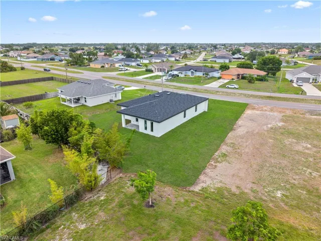 3814 Gator Cir W, Cape Coral, Florida 33909