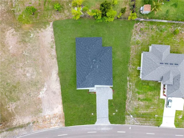 3814 Gator Cir W, Cape Coral, Florida 33909