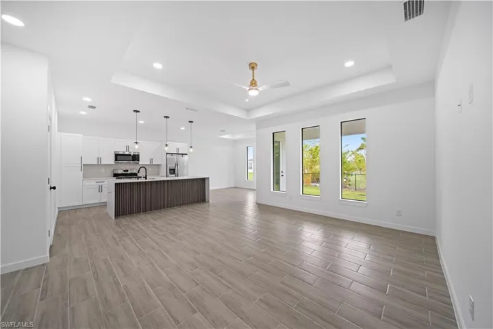 3814 Gator Cir W, Cape Coral, Florida 33909