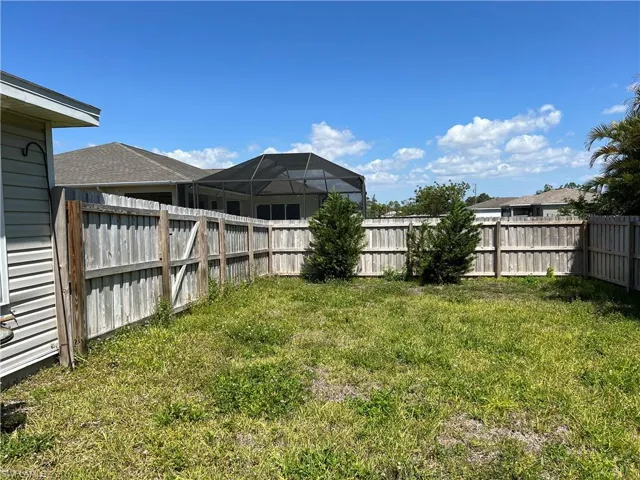 Fully fenced rear yard