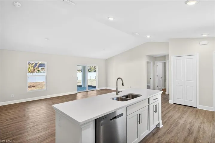221 Nw 15th St, Cape Coral, Florida 33993