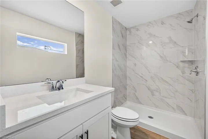 221 Nw 15th St, Cape Coral, Florida 33993