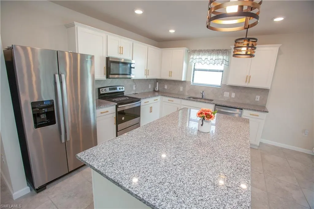 10811 Firebush CIR, North Fort Myers, FL 33917,225004063