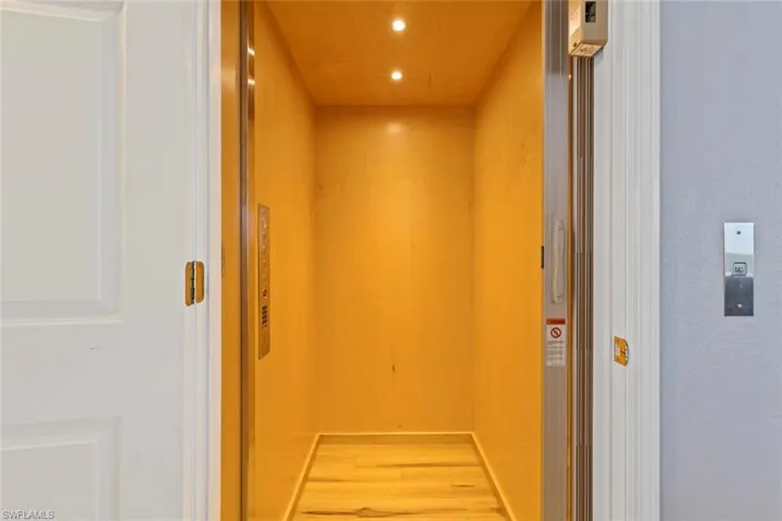 Private elevator
