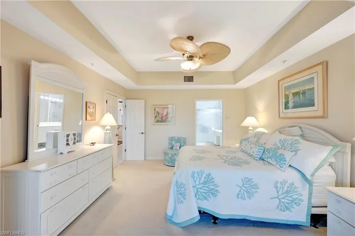 6660  Beach Resort  DR, Naples, FL 34114