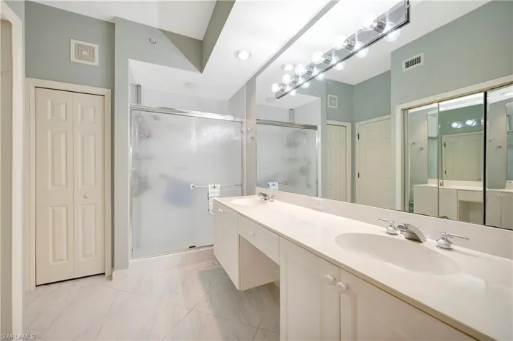 6660  Beach Resort  DR, Naples, FL 34114