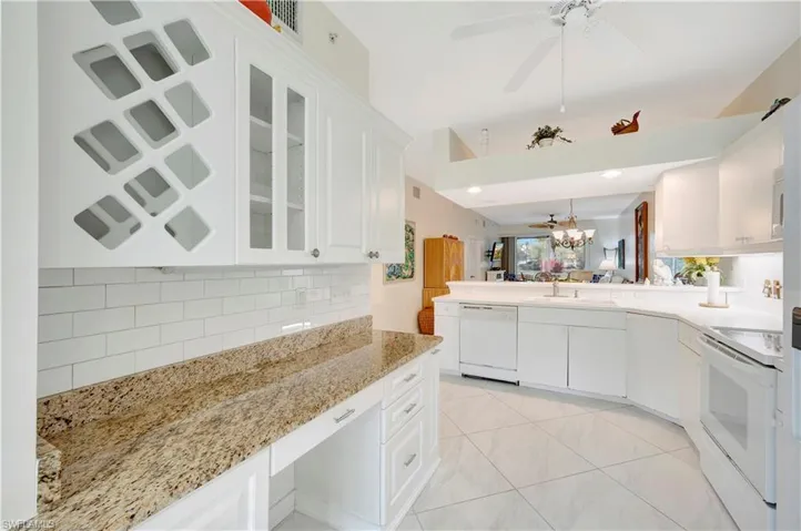 6660  Beach Resort  DR, Naples, FL 34114