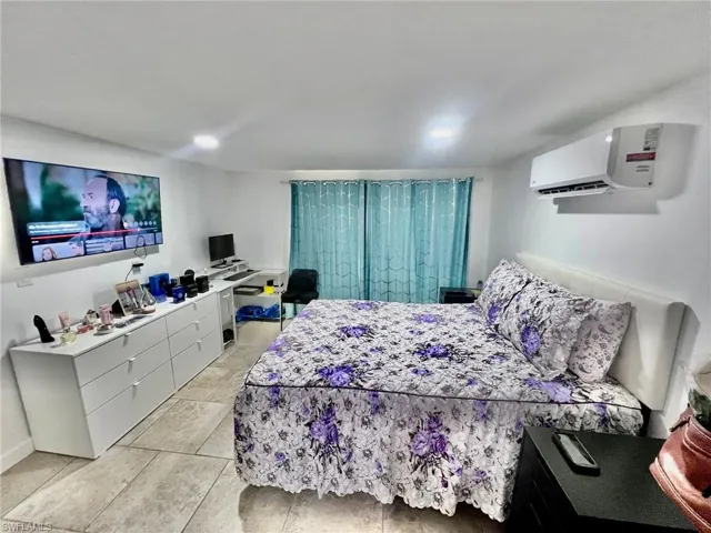 2239  Queen Anne  DR, Fort Myers, FL 33905