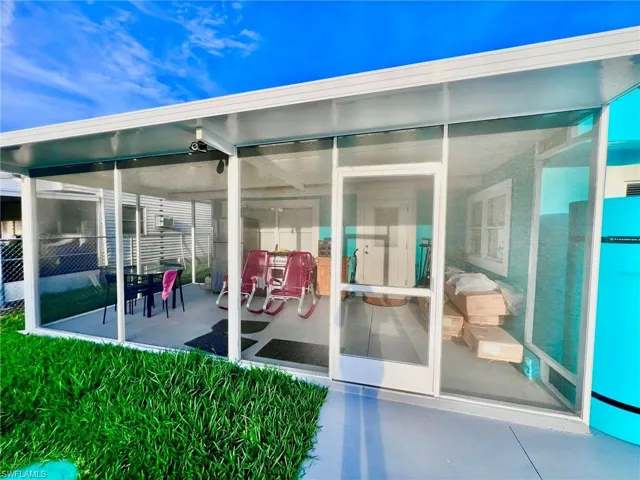 2239  Queen Anne  DR, Fort Myers, FL 33905
