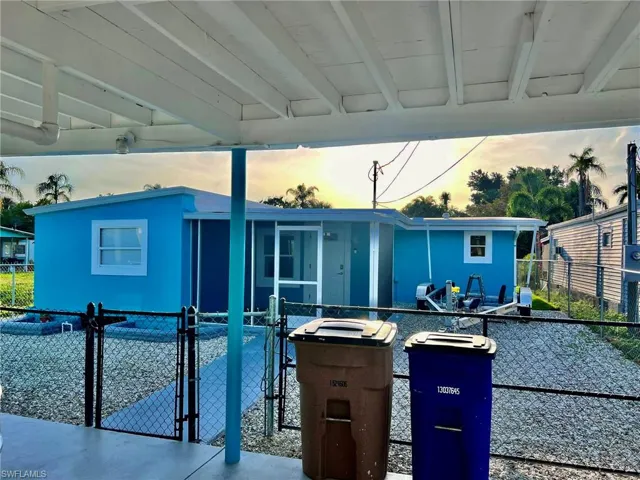 2239  Queen Anne  DR, Fort Myers, FL 33905