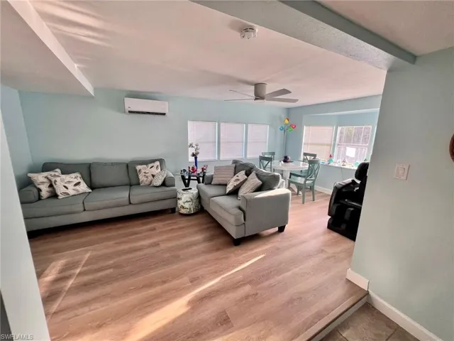 2239  Queen Anne  DR, Fort Myers, FL 33905