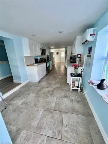 2239  Queen Anne  DR, Fort Myers, FL 33905