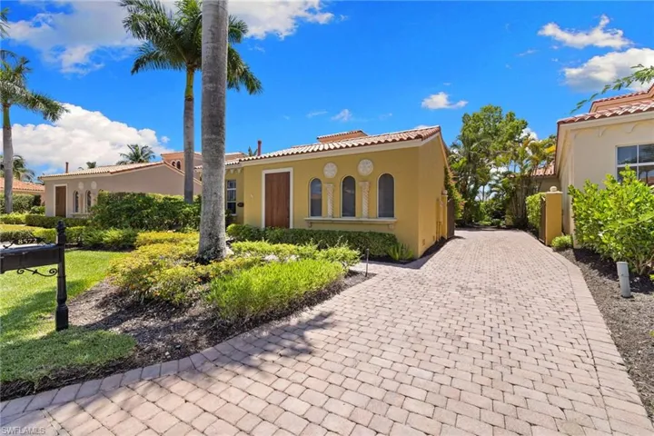 8572 Bellagio Dr, Naples, Florida 34114