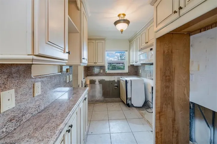 501 Forest Lakes Blvd # 212, Naples Fl 34105
