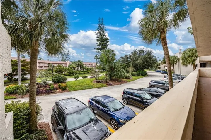 501 Forest Lakes Blvd # 212, Naples Fl 34105