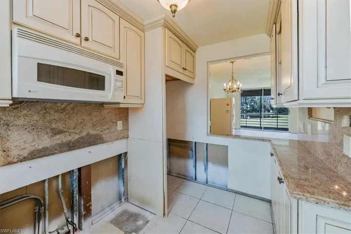 501 Forest Lakes Blvd # 212, Naples Fl 34105