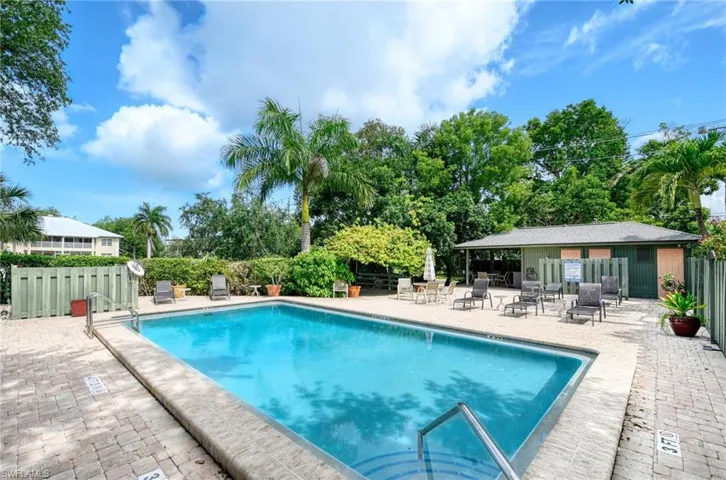1325 Solana Rd K3, Naples, Florida 34103