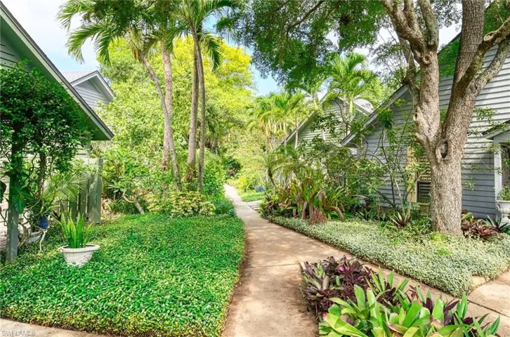 1325 Solana Rd K3, Naples, Florida 34103