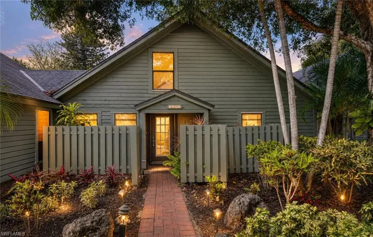 1325 Solana Rd K3, Naples, Florida 34103