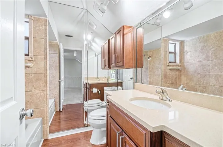 1325 Solana Rd K3, Naples, Florida 34103