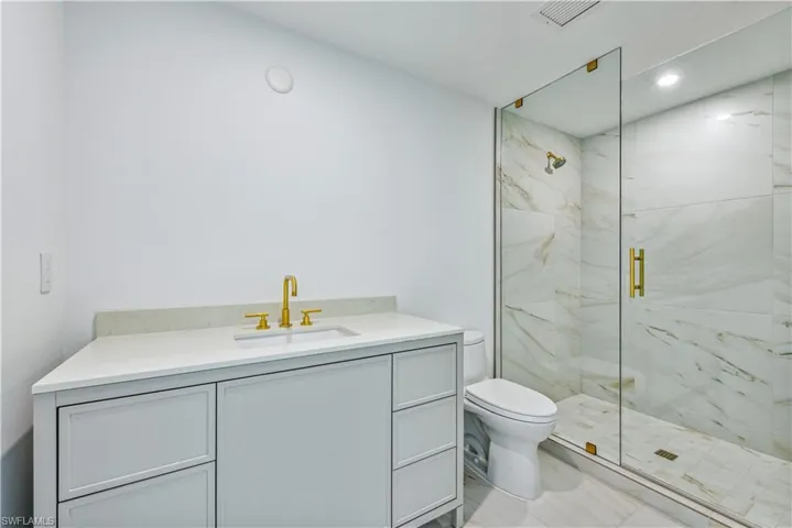 Bathroom #4 / Powder Room