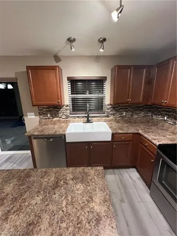 2208 Sw 32nd St, Cape Coral Fl 33914