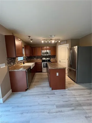 2208 Sw 32nd St, Cape Coral Fl 33914