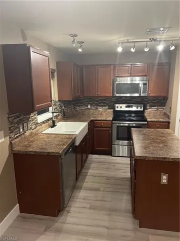 2208 Sw 32nd St, Cape Coral Fl 33914