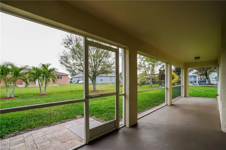 229 Ne 7th Pl, Cape Coral, Florida 33909