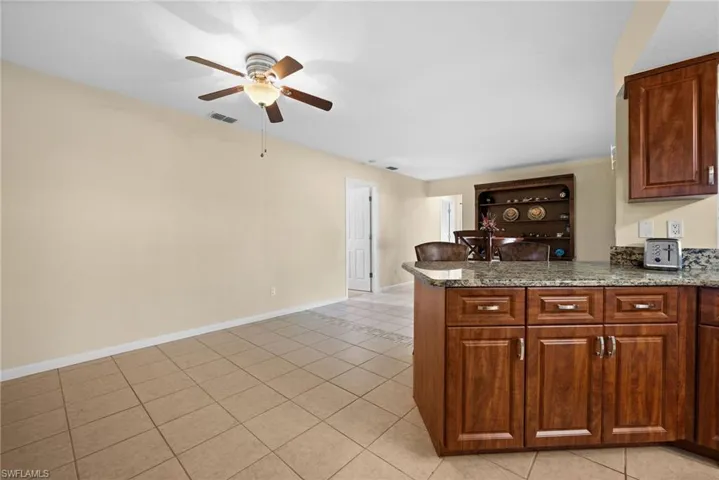 428 SE 19th  LN, Cape Coral, FL 33990