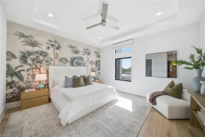 82 9th St S 303, Naples, Florida 34102